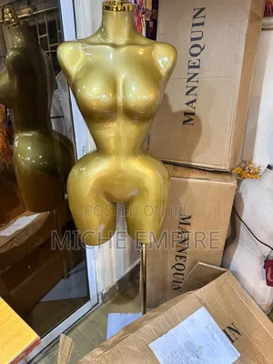 Brand New Foreign Fibre BBL Half Mannequin Size XL