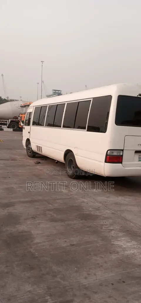 30 Seater Coaster Bus