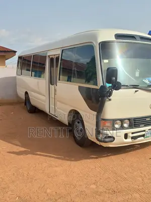 30 Seater Coaster Bus