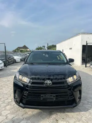 Toyota Highlander SE 2019 Black