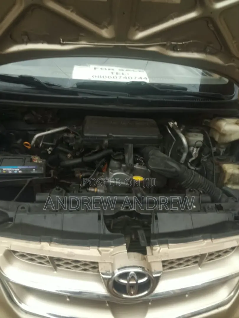 Toyota Avanza 2009 Gold