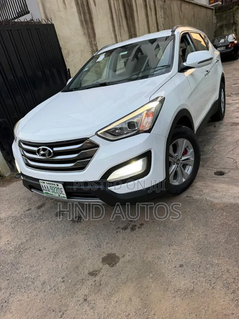Hyundai Santa Fe 2015 White