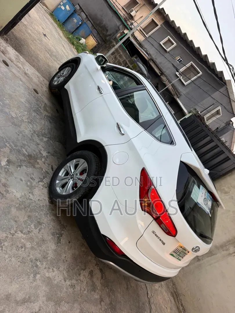Hyundai Santa Fe 2015 White