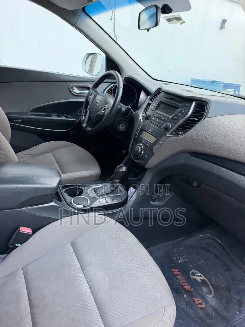 Hyundai Santa Fe 2015 White