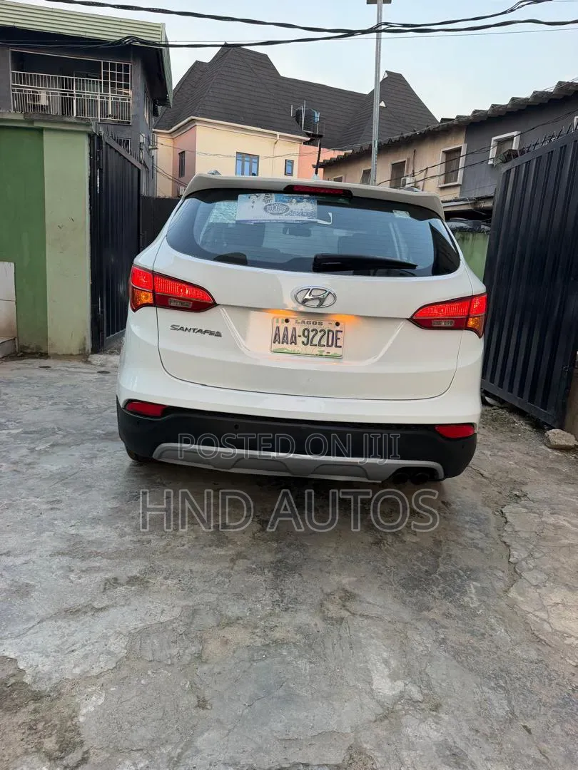 Hyundai Santa Fe 2015 White