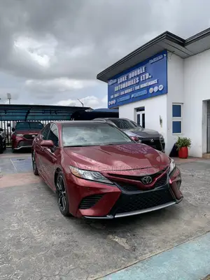Toyota Camry 2018 Burgundy