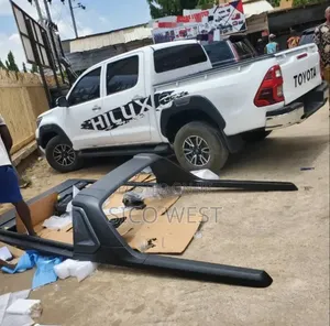 Hilux Booth Cover and Adventure Rear Bar Carrier