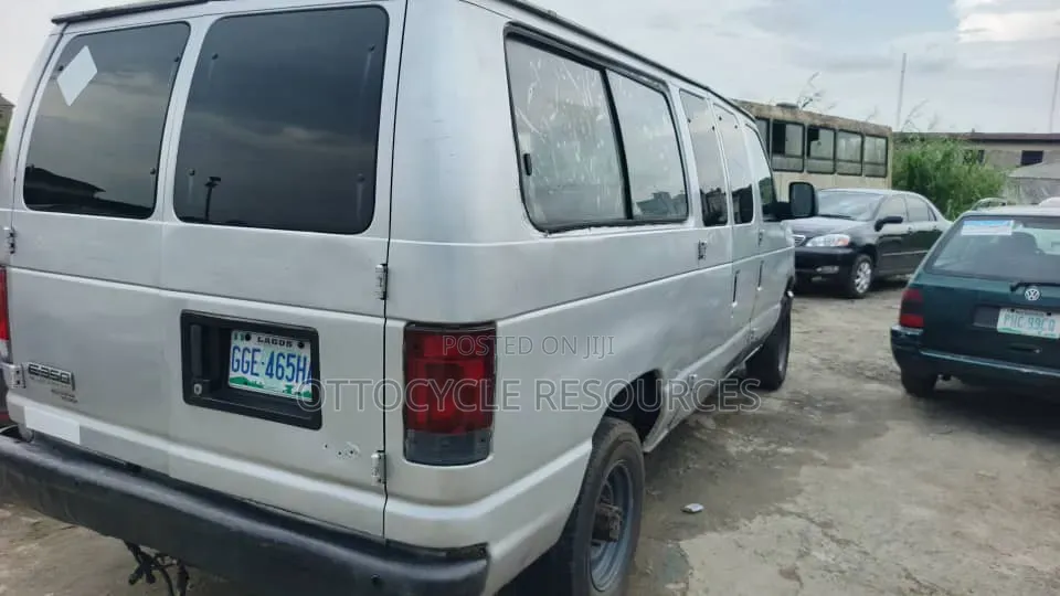 Ford E350 2010 Grey