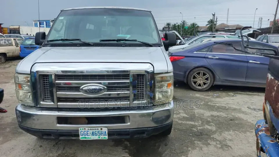 Ford E350 2010 Grey