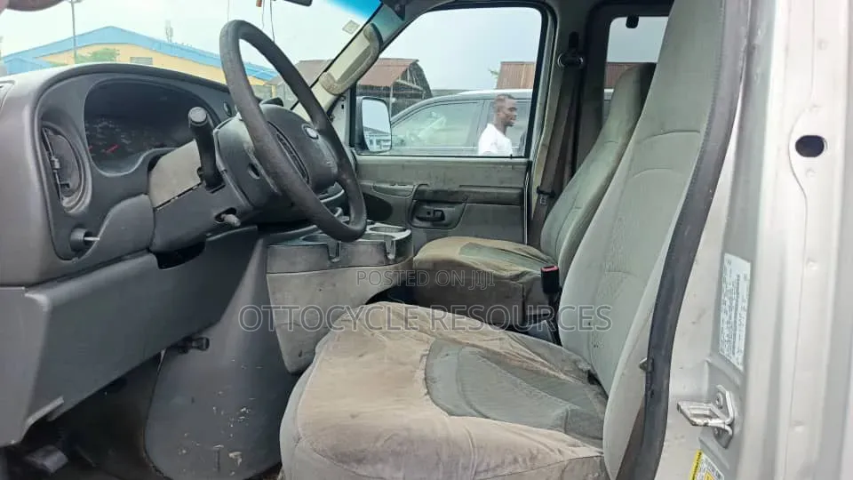 Ford E350 2010 Grey