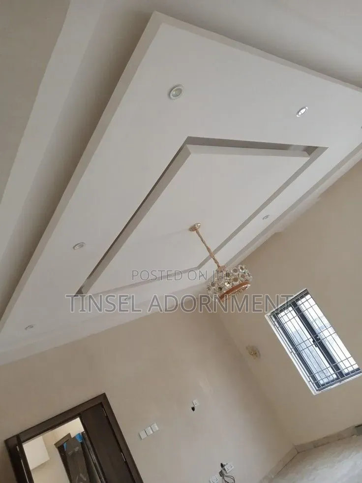 Pop Ceiling and Wall Screeding