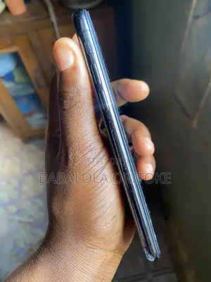 Apple iPhone X 64 GB Black