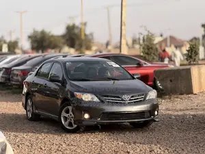Toyota Corolla S 4dr Sedan (1.8L 4cyl 4A) 2013 Gray