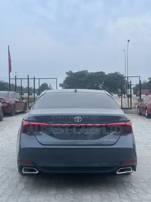 Toyota Avalon 2019 Blue