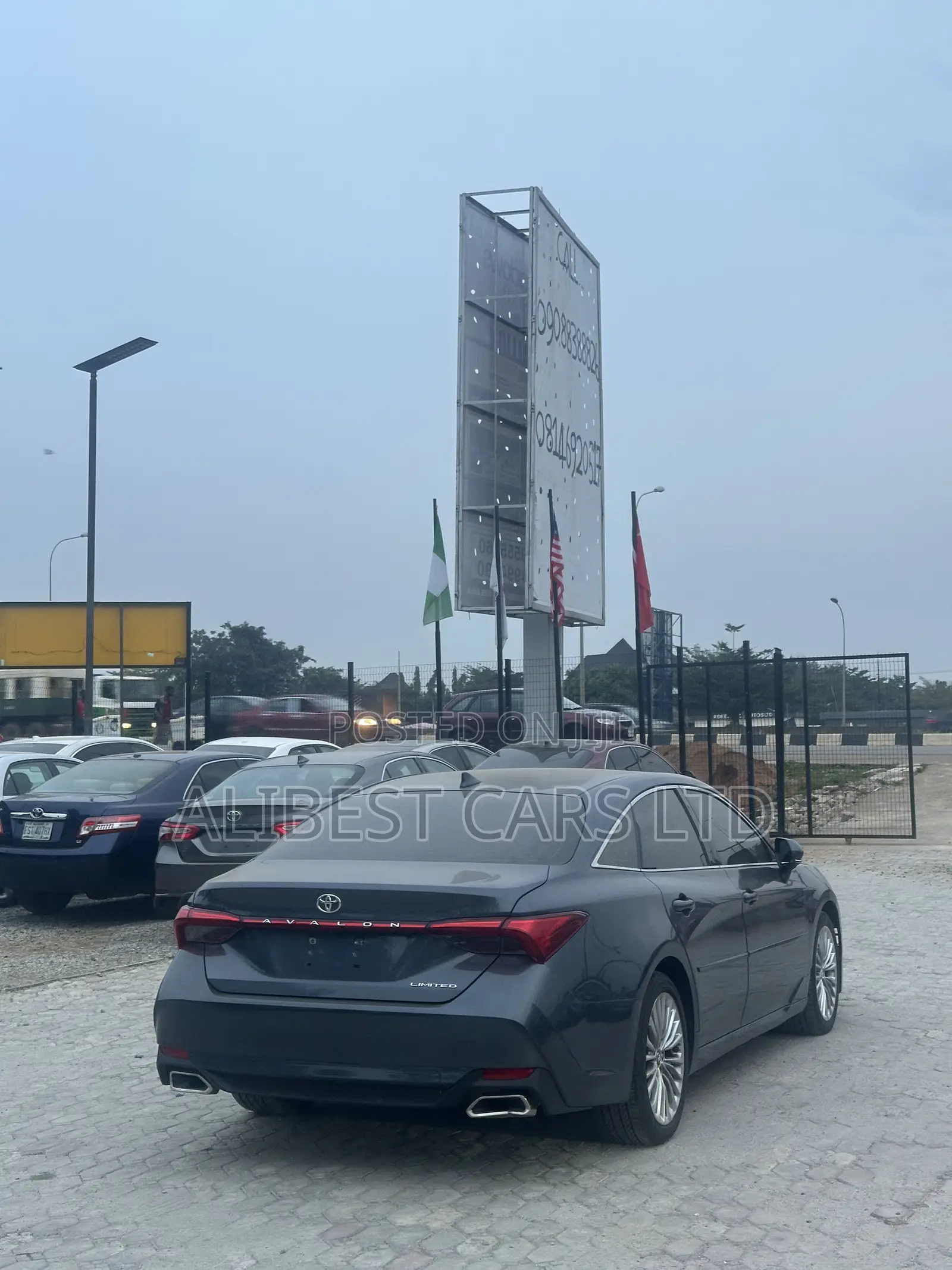Toyota Avalon 2019 Blue