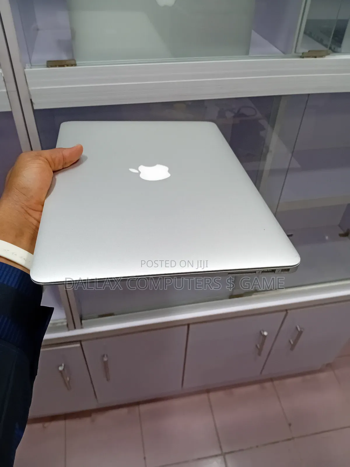 Laptop Apple MacBook Air 2017 8GB Intel Core i5 SSD 128GB