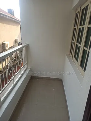 3bdrm Block of Flats in Secured Estate, Mrpp for rent