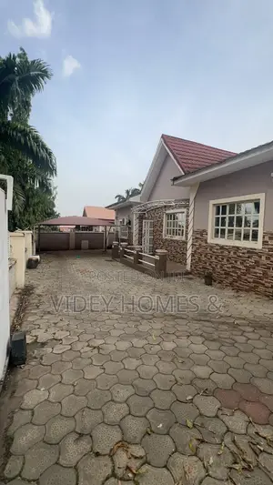 3bdrm Bungalow in Sunnyvale Estate, Dakwo District for rent