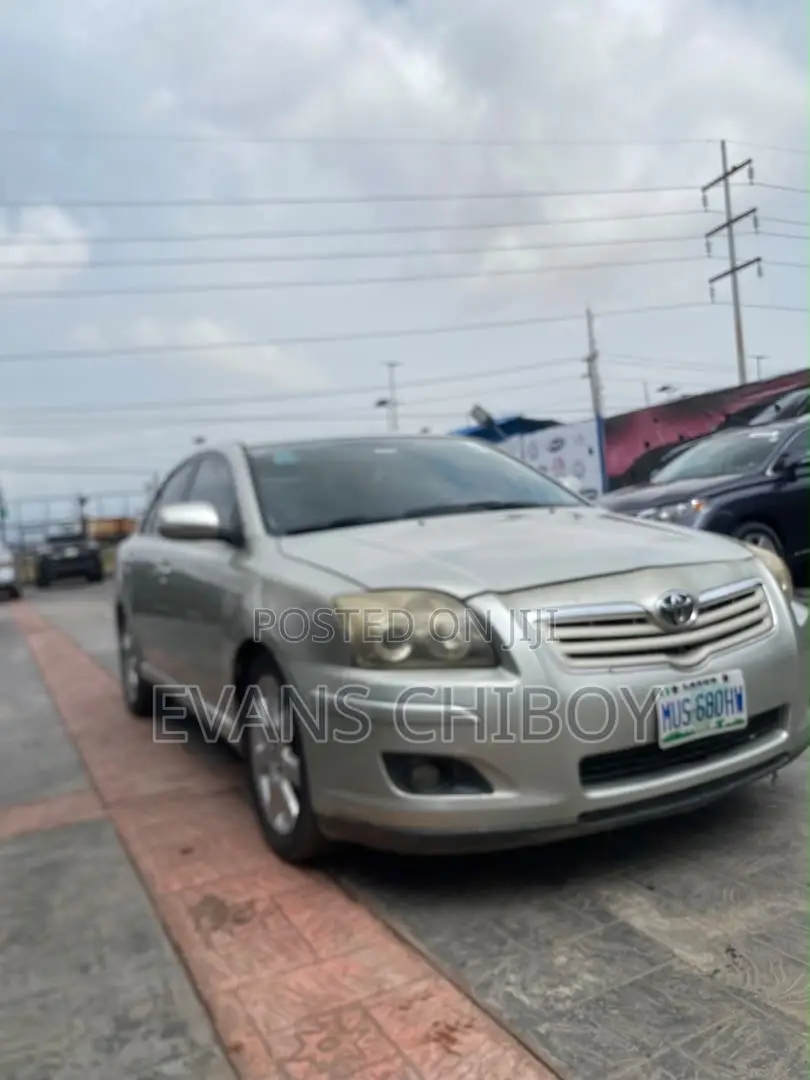 Toyota Avensis 2008 Silver