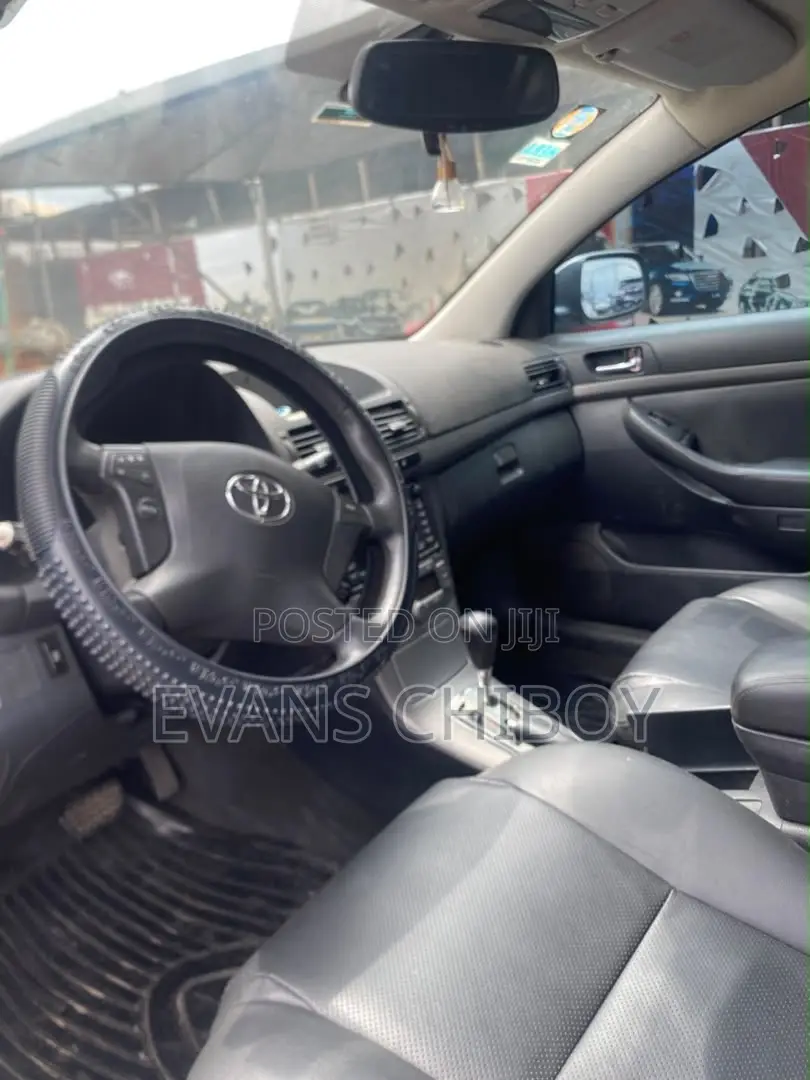 Toyota Avensis 2008 Silver