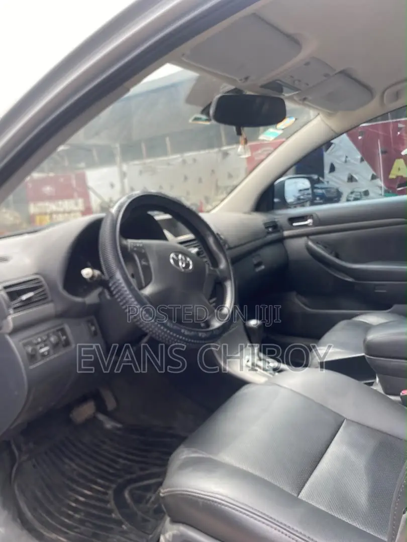 Toyota Avensis 2008 Silver