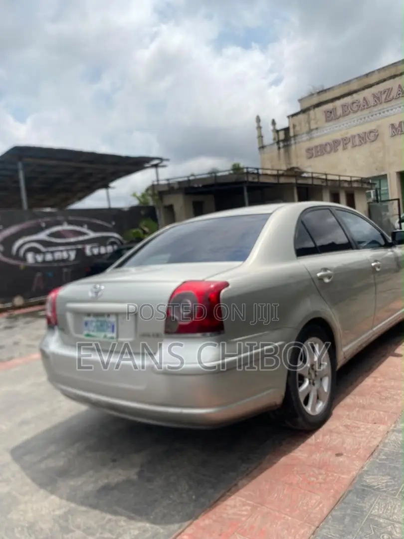 Toyota Avensis 2008 Silver
