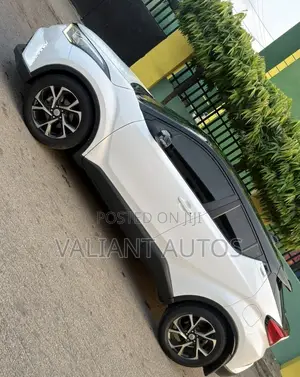 Toyota C-HR 2018 White
