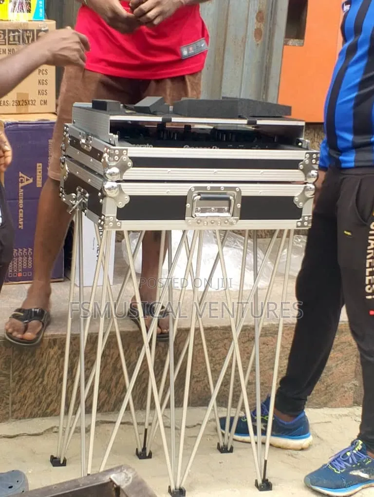 Dj Stand and Dj Box