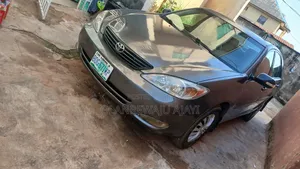 Toyota Camry 2004 Gray