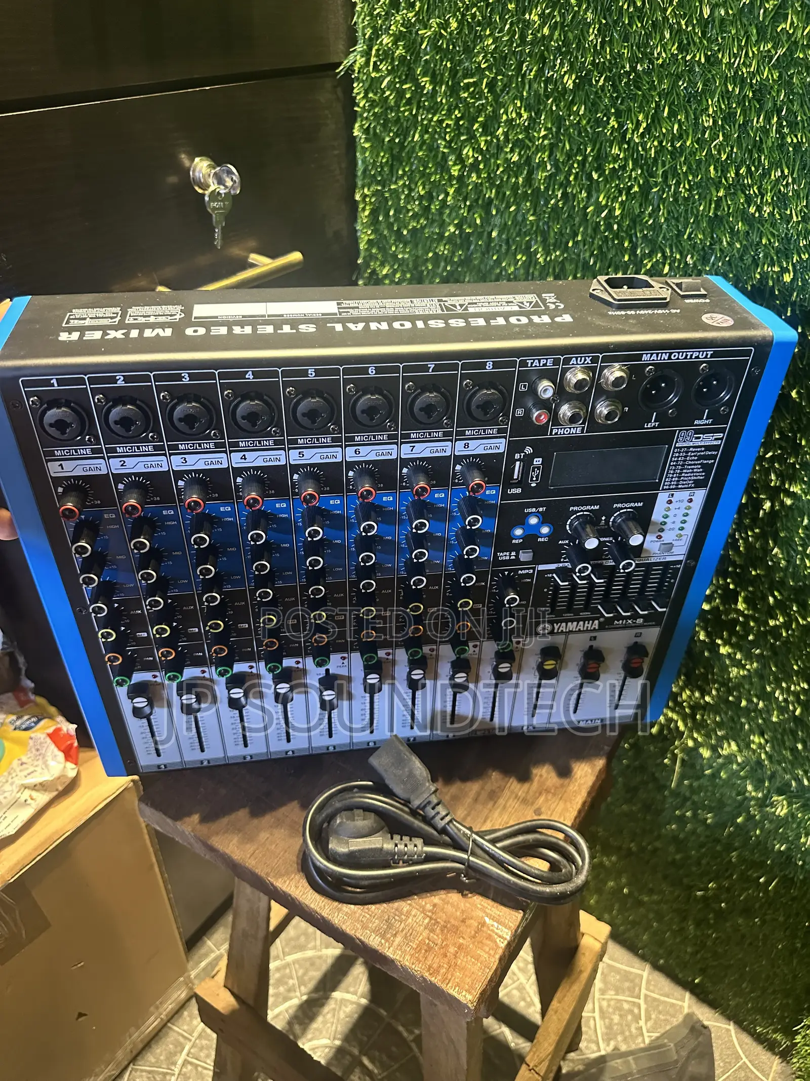 Professional Audio Mixing Console