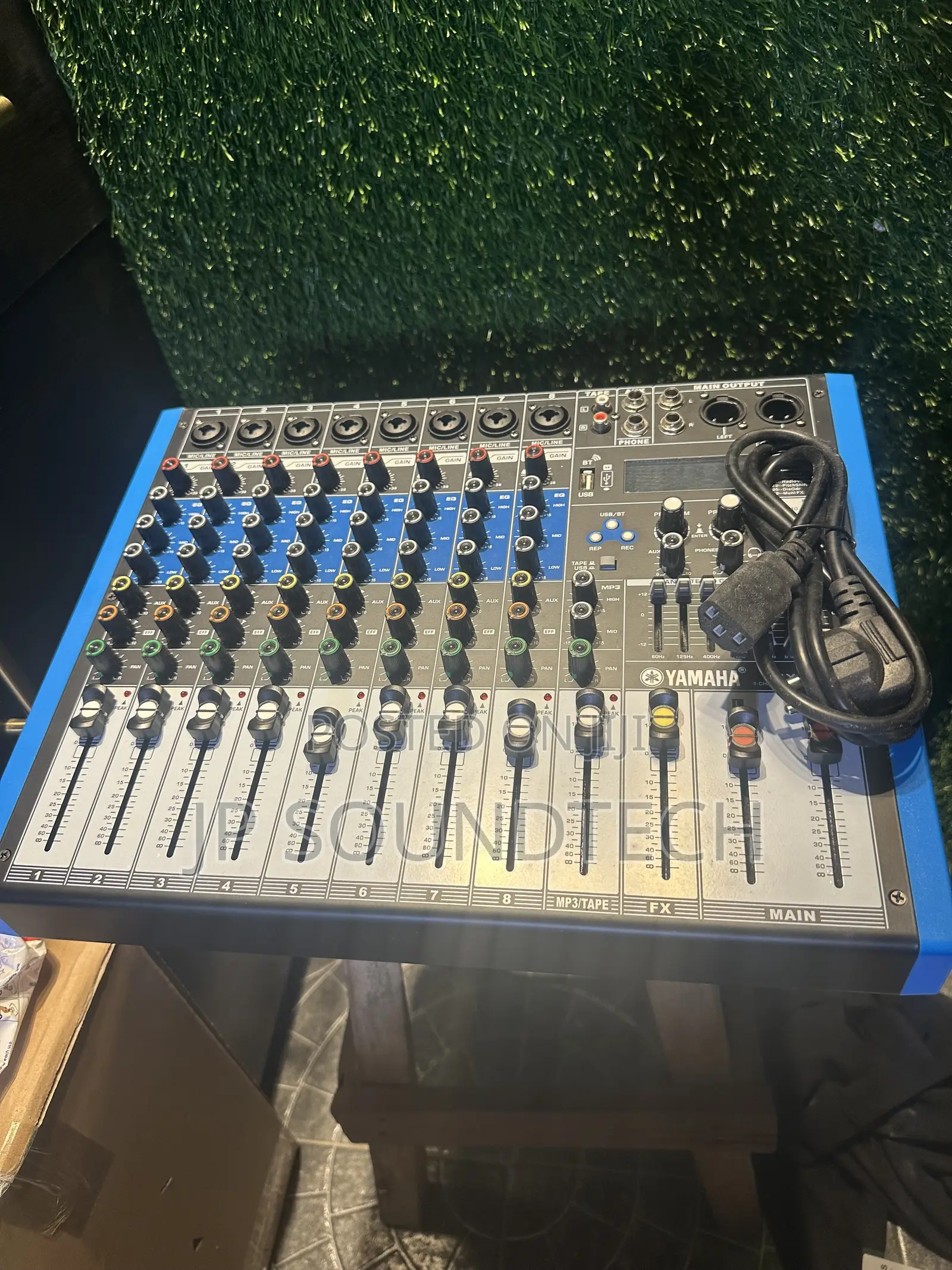 Professional Audio Mixing Console