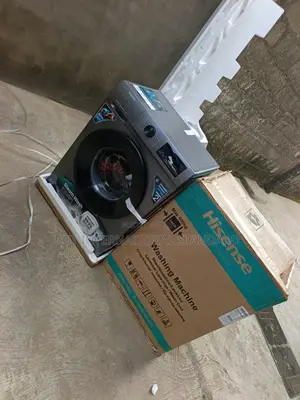 Everyday Clothes Washing With the Hisense WFQP7012T