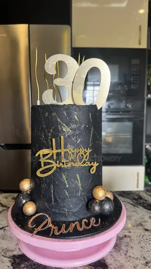6 Inch 3 Layer Moist Birthday Cake- Vanilla/Red Velvet and Chocolate