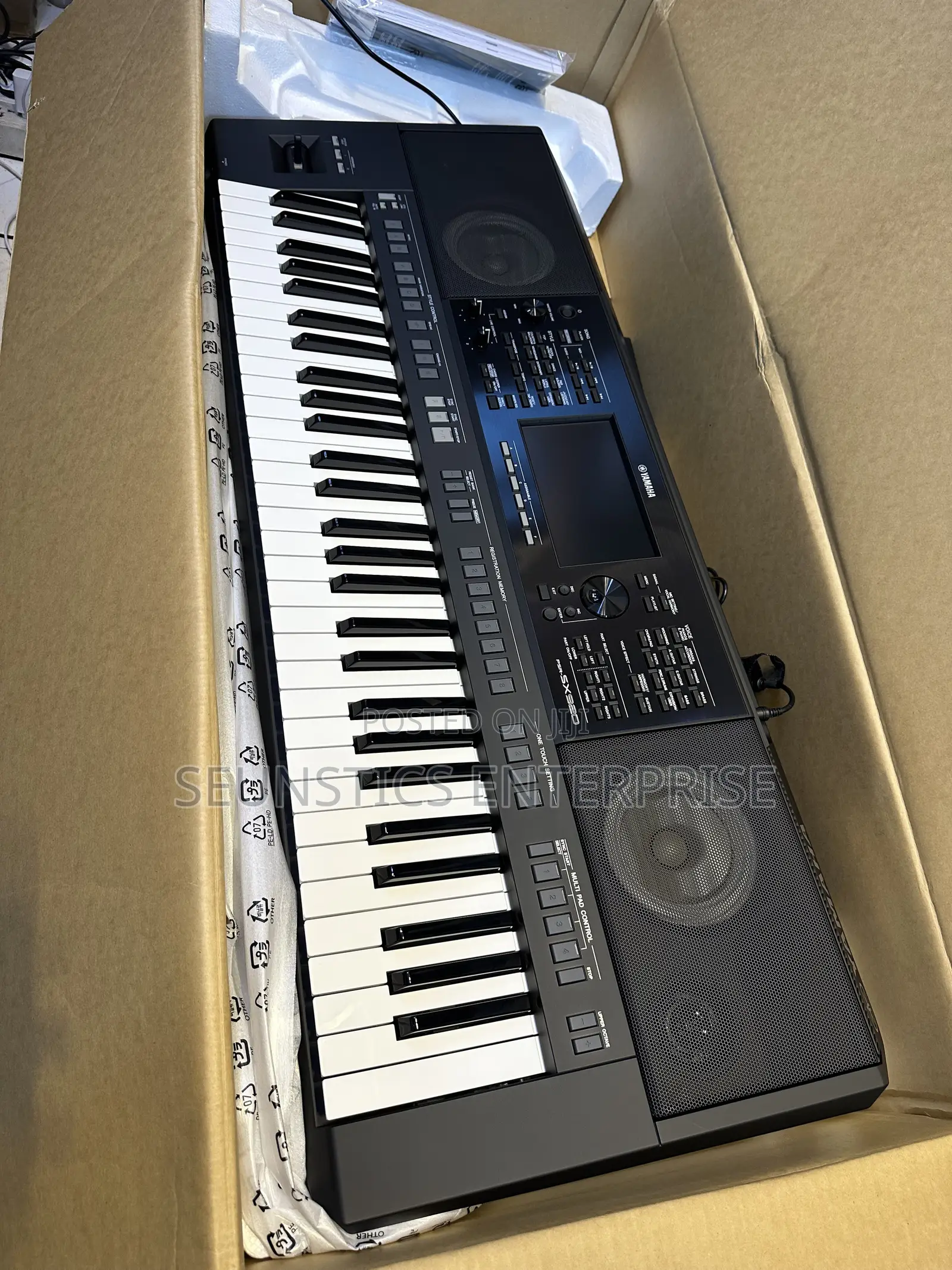 Original Yamaha PSR SX 920 Workstation Keyboard (Piano)