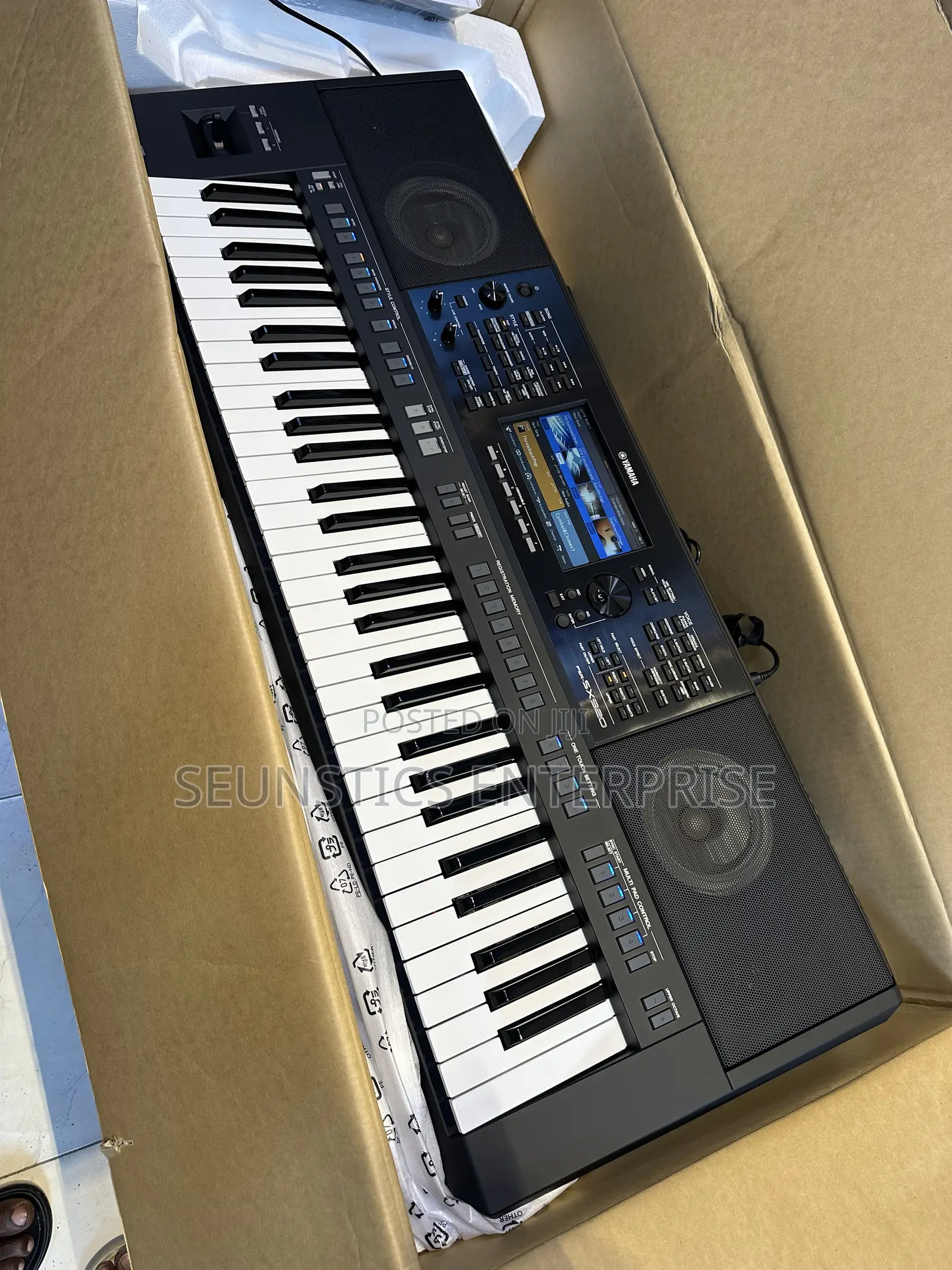 Original Yamaha PSR SX 920 Workstation Keyboard (Piano)