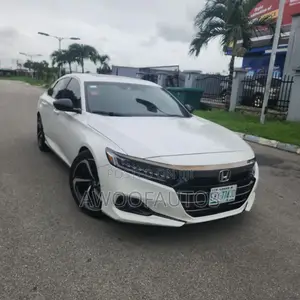 Honda Accord Touring 2.0T 2022 White