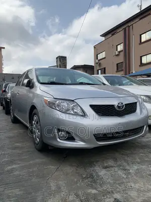 Toyota Corolla 2010 Silver