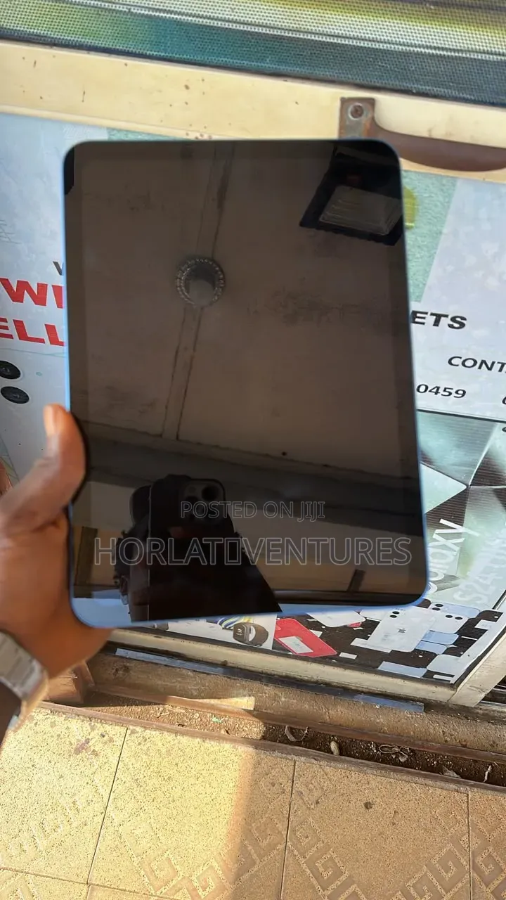 New Apple iPad (2025) 128 GB Blue