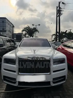 Rolls-Royce Cullinan Base 2022 White