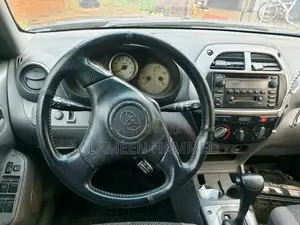 Toyota RAV4 Automatic 2004 Black