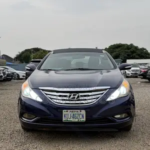 Hyundai Sonata Limited 2.0T Sedan (2.0L 4cyl 6A) 2012 Blue