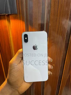 Apple iPhone X 64 GB Silver