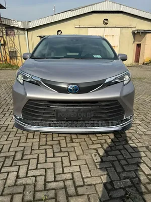 Toyota Sienna 2022 Gray