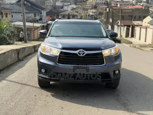 Toyota Highlander XLE 4dr SUV AWD (3.5L 6cyl 6A) 2015 Blue