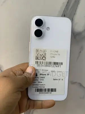 Apple iPhone 16 128 GB Silver