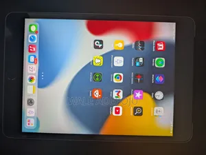 Apple iPad mini 4 128 GB Black