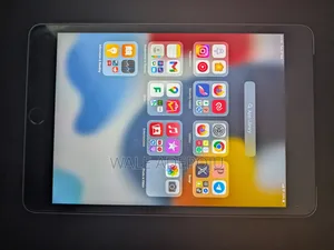 Apple iPad mini 4 128 GB Black