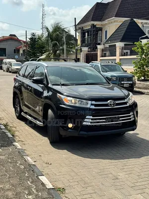 Toyota Highlander XLE 4x4 V6 (3.5L 6cyl 8A) 2017 Black