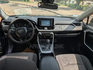Toyota RAV4 XLE AWD 2019 Black