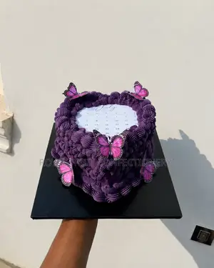 7-Inch Heart-Shaped Cake for Birthday, Anniversarie & Special Occasion
